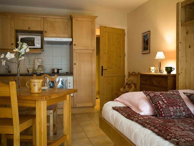 Cozy Mountain Studio with Access to Spa, Near Ski Slopes - Le Grand-Bornand FR-1-467-34 - Le Grand Bornand