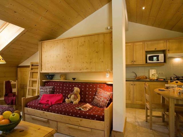 Charming Studio with Mountain Decor, Access to Wellness Area, Close to Ski Slopes, Pet Friendly FR-1-467-28 - Le Grand Bornand