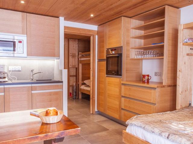 Mountain-style studio with balcony, mountain views and wellness access FR-1-467-38 - Le Grand Bornand