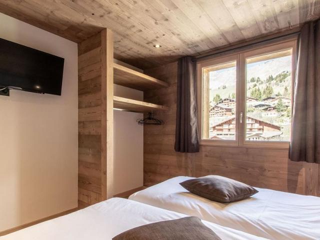 Cozy apartment with sauna and spa, ski-in location FR-1-467-141 - Le Grand Bornand