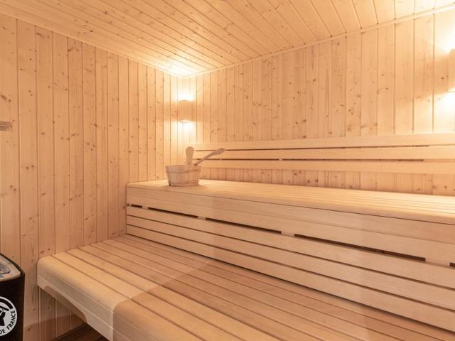 Cozy apartment with sauna and spa, ski-in location FR-1-467-141 - Le Grand Bornand