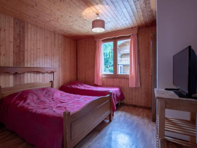 Apartment for 9 with sauna and spa at ski slopes, private parking FR-1-467-142 - Le Grand Bornand
