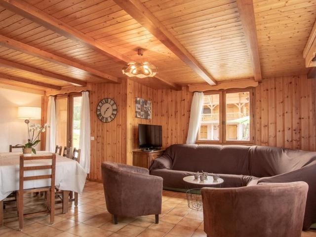 Apartment for 9 with sauna and spa at ski slopes, private parking FR-1-467-142 - Le Grand Bornand