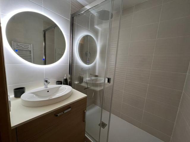 Design and cozy T2 in La Clusaz with south terrace and private garage FR-1-459-235 - La Clusaz