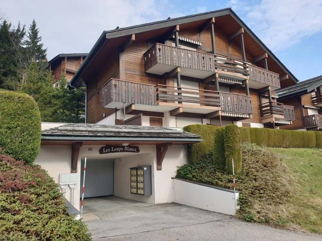 Design and cozy T2 in La Clusaz with south terrace and private garage FR-1-459-235 - La Clusaz