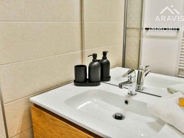 New apartment at slopes, parking, Wi-Fi, balcony, sleeps 6 FR-1-391-188 - Le Grand Bornand