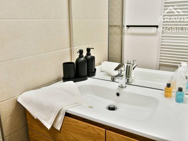 New apartment at slopes, parking, Wi-Fi, balcony, sleeps 6 FR-1-391-188 - Le Grand Bornand