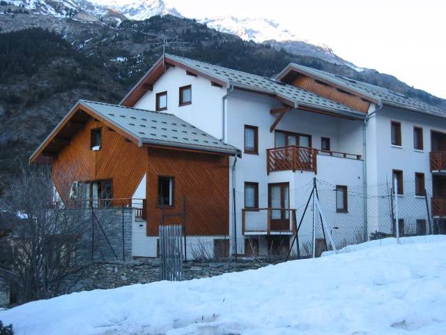 Residence Le Saint Genix - Val Cenis Lanslevillard
