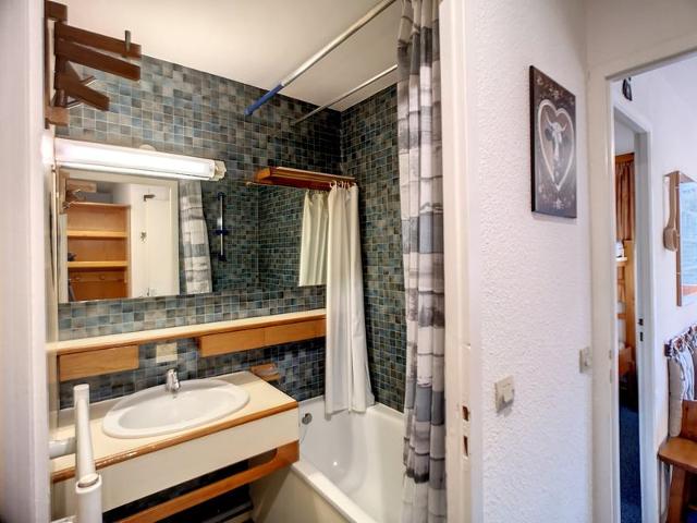 Charming 2-Room Apartment Ski-In/Ski-Out in Les Menuires - Carlines II 25B FR-1-178-36 - Les Menuires Bruyères