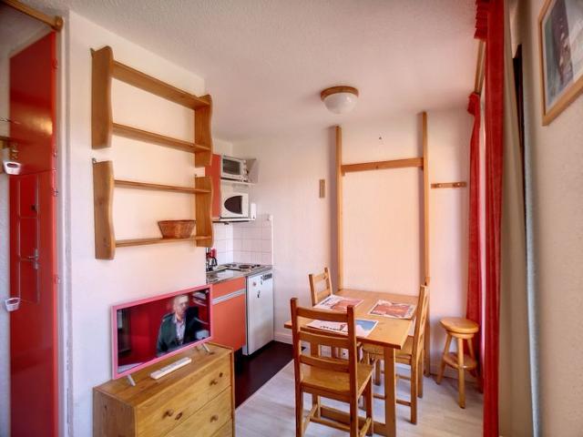Ski-in/Ski-out Studio for 3 in Les Menuires - Balcony, Great Location FR-1-178-40 - Les Menuires Bruyères