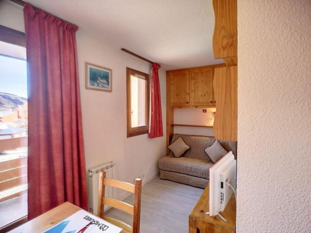 Ski-in/Ski-out Studio for 3 in Les Menuires - Balcony, Great Location FR-1-178-40 - Les Menuires Bruyères