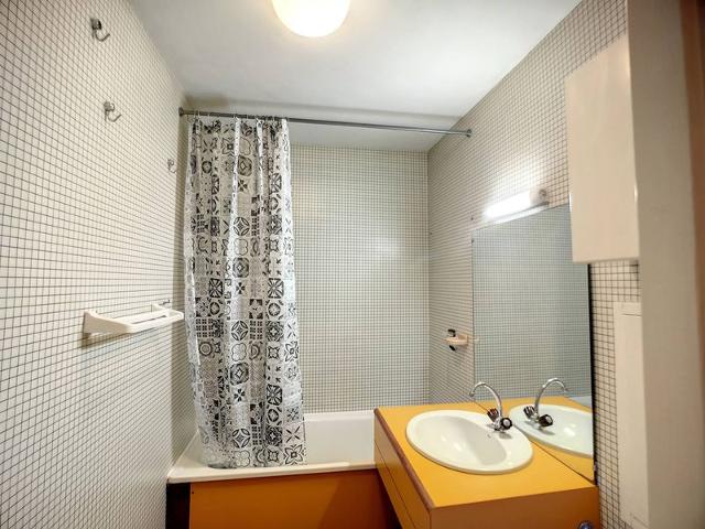 Ski-in/Ski-out Studio for 3 in Les Menuires - Balcony, Great Location FR-1-178-40 - Les Menuires Bruyères