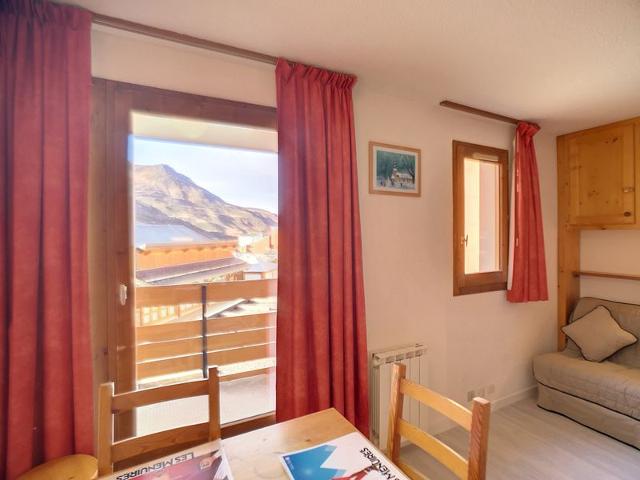 Ski-in/Ski-out Studio for 3 in Les Menuires - Balcony, Great Location FR-1-178-40 - Les Menuires Bruyères