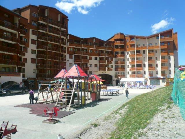 Ski-in/Ski-out Studio Cabine for 4 with South-Facing Balcony in Les Menuires FR-1-178-41 - Les Menuires Bruyères