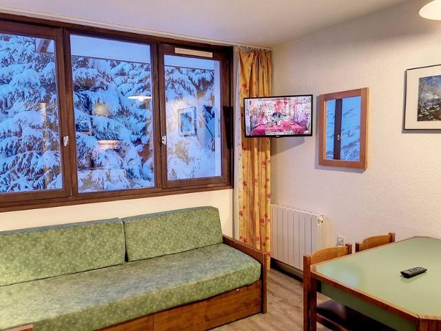 Ski-In/Ski-Out Studio in Les Menuires - Sleeps 4, Mountain View, Fully Equipped Kitchen FR-1-178-53 - Les Menuires Reberty 1850