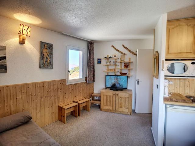 Les Menuires: 2 rooms, 6 ppl, south balcony, wifi, pets, parking FR-1-178-75 - Les Menuires Reberty 1850