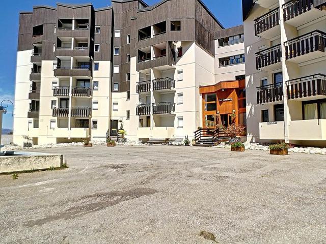 Les Menuires: 2 rooms, 6 ppl, south balcony, wifi, pets, parking FR-1-178-75 - Les Menuires Reberty 1850