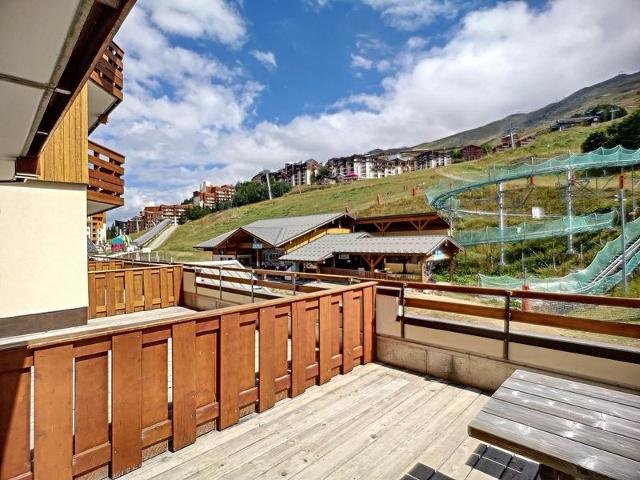 Charming Ski-In/Ski-Out 2BR Apartment with Terrace, Sleeps 5 - Les Menuires FR-1-178-88 - Les Menuires Bruyères
