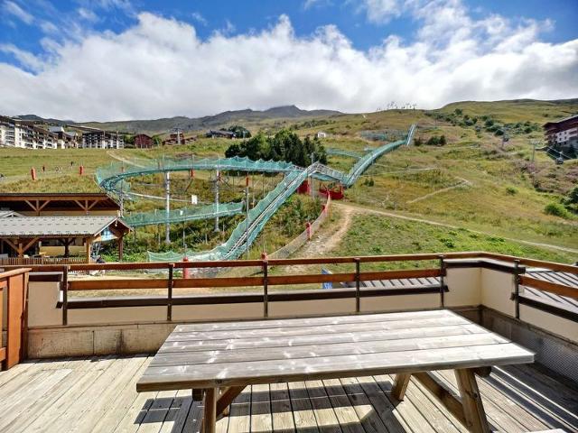 Charming Ski-In/Ski-Out 2BR Apartment with Terrace, Sleeps 5 - Les Menuires FR-1-178-88 - Les Menuires Bruyères