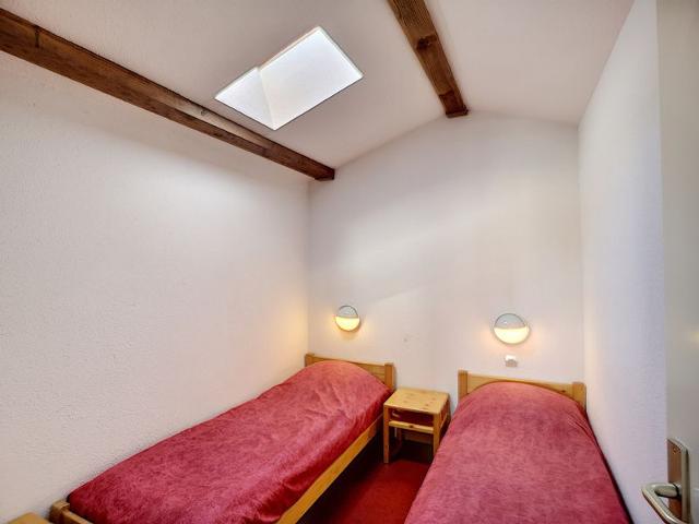 4-room duplex apartment, ski-in/ski-out, 6 people, parking, WiFi FR-1-178-13 - Les Menuires Bruyères