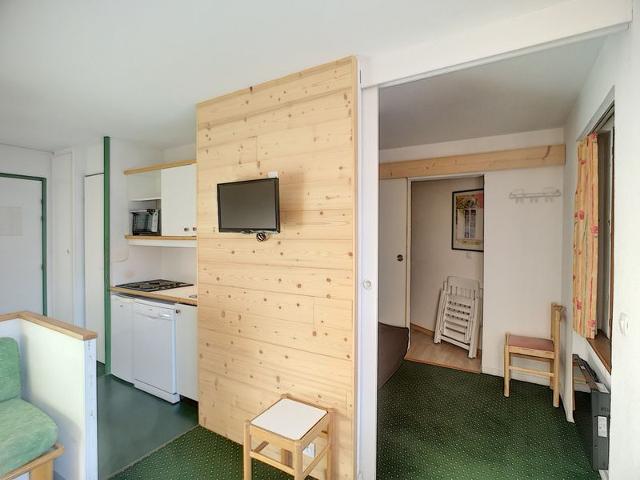 3 rooms 4 ppl, ski-in/ski-out, balcony, parking, near shops FR-1-178-61 - Les Menuires Reberty 2000