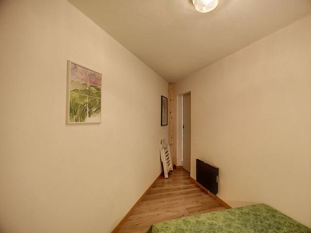 3 rooms 4 ppl, ski-in/ski-out, balcony, parking, near shops FR-1-178-61 - Les Menuires Reberty 2000