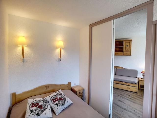 Charming Renovated 1-Bedroom Apartment, Ski-in/Ski-out, South-Facing Balcony - Les Menuires FR-1-178-133 - Les Menuires Reberty 1850