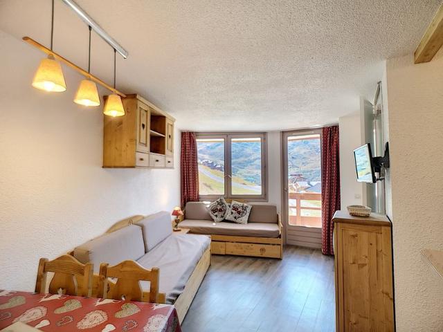 Charming Renovated 1-Bedroom Apartment, Ski-in/Ski-out, South-Facing Balcony - Les Menuires FR-1-178-133 - Les Menuires Reberty 1850