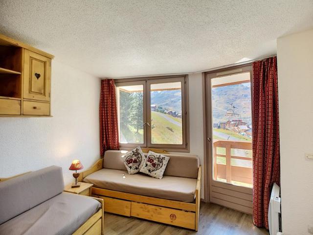 Charming Renovated 1-Bedroom Apartment, Ski-in/Ski-out, South-Facing Balcony - Les Menuires FR-1-178-133 - Les Menuires Reberty 1850