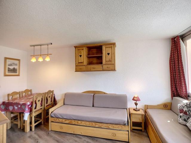 Charming Renovated 1-Bedroom Apartment, Ski-in/Ski-out, South-Facing Balcony - Les Menuires FR-1-178-133 - Les Menuires Reberty 1850