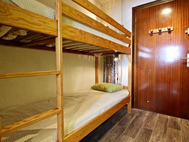 Bright renovated studio, balcony, pets welcome FR-1-340-154 - Chamrousse