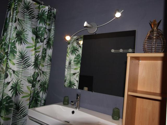 Studio Cabine Sud avec Balcon, Proche Pistes et Commerces, Chamrousse 1650 FR-1-340-108 - Chamrousse