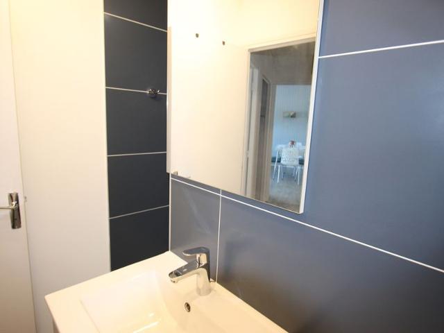 Bright 2-room apartment, 6 pax, balcony, washer, parking FR-1-340-84 - Chamrousse