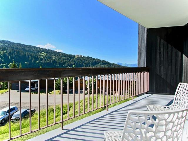 Bright 2-room apartment, 6 pax, balcony, washer, parking FR-1-340-84 - Chamrousse