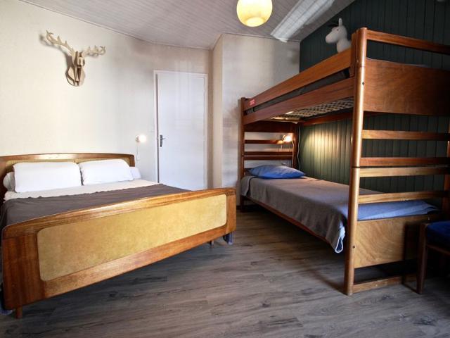 Bright 2-room apartment, 6 pax, balcony, washer, parking FR-1-340-84 - Chamrousse