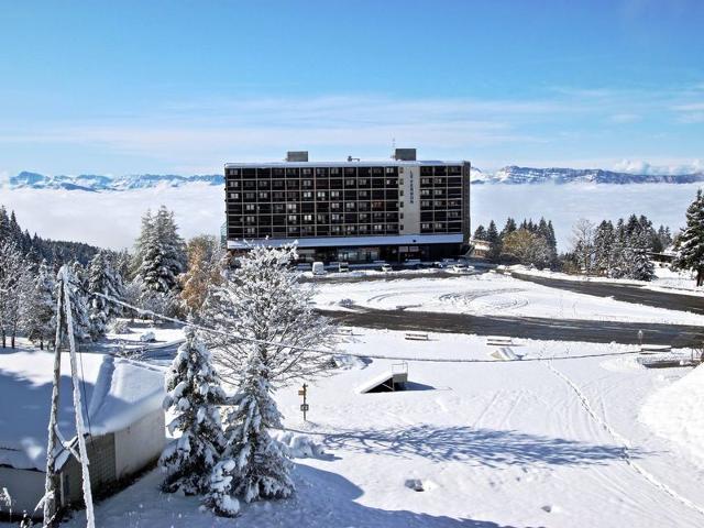 Studio for 3/4 with covered parking in Chamrousse FR-1-340-111 - Chamrousse