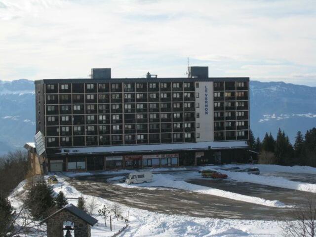 Studio for 3/4 with covered parking in Chamrousse FR-1-340-111 - Chamrousse