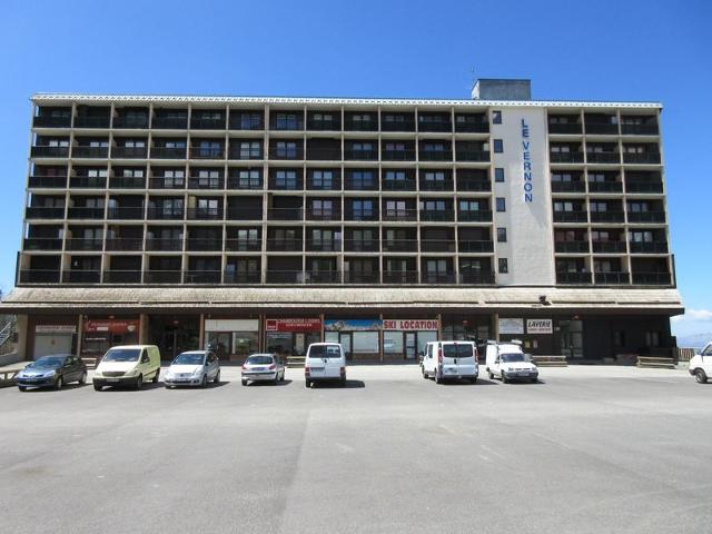 Studio for 3/4 with covered parking in Chamrousse FR-1-340-111 - Chamrousse