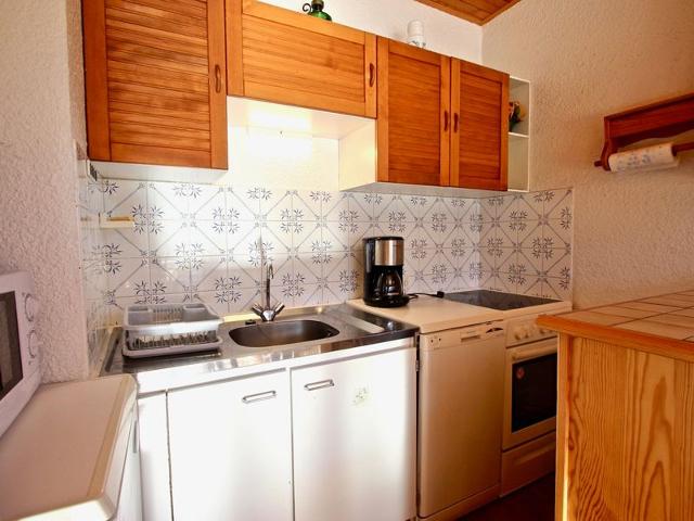 Cozy Apartment, 2 Rooms, Sleeps 6, Balcony, Pet-Friendly, Chamrousse 1650 FR-1-340-101 - Chamrousse