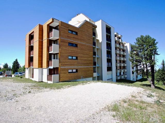 Cozy Studio for 3, Ski-In/Ski-Out, Balcony, Pet-Friendly, Ski Locker FR-1-340-124 - Chamrousse