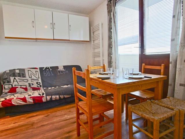 Cozy Studio for 3, Ski-In/Ski-Out, Balcony, Pet-Friendly, Ski Locker FR-1-340-124 - Chamrousse