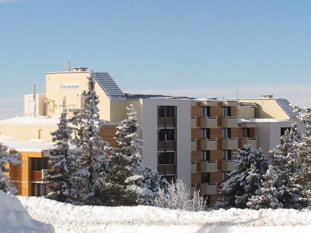 Cozy Studio for 3, Ski-In/Ski-Out, Balcony, Pet-Friendly, Ski Locker FR-1-340-124 - Chamrousse
