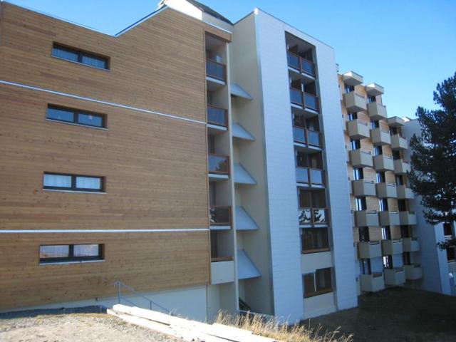 Cozy Studio for 3, Ski-In/Ski-Out, Balcony, Pet-Friendly, Ski Locker FR-1-340-124 - Chamrousse