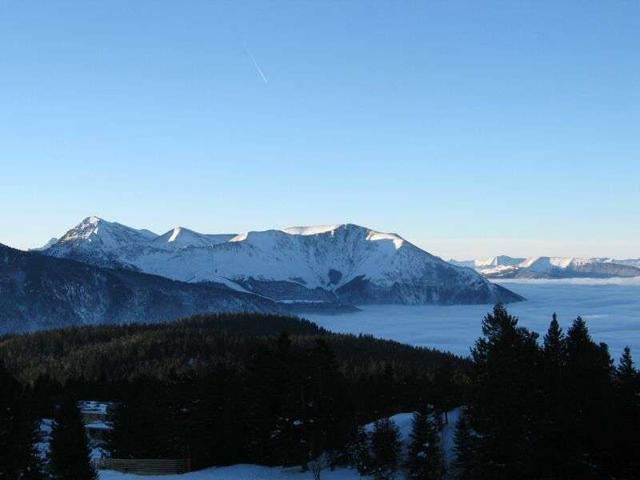 Cozy Studio for 4, Well-Equipped, Ski-in/Ski-out Location FR-1-340-99 - Chamrousse