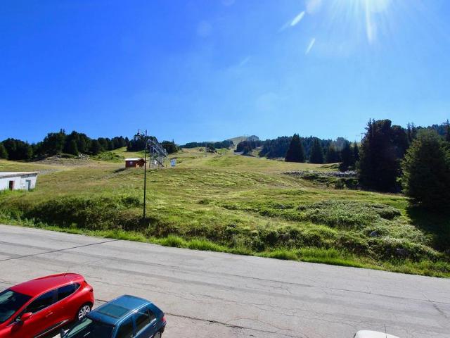 Cozy Studio for 4, Well-Equipped, Ski-in/Ski-out Location FR-1-340-99 - Chamrousse