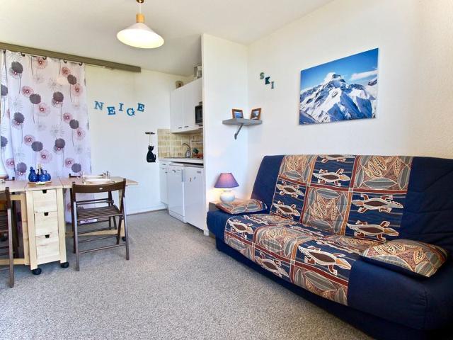 Cozy Studio with Balcony for 4, Near Slopes and Shops FR-1-340-121 - Chamrousse