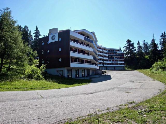 Cozy Studio with Balcony for 4, Near Slopes and Shops FR-1-340-121 - Chamrousse