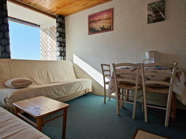 South-facing studio with balcony, near slopes and shops FR-1-340-159 - Chamrousse