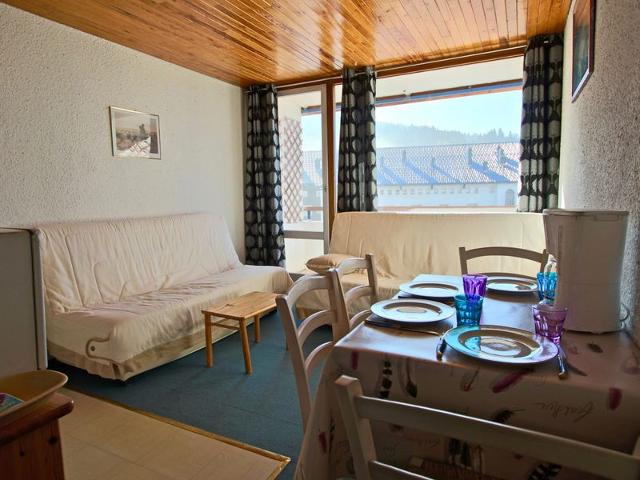 South-facing studio with balcony, near slopes and shops FR-1-340-159 - Chamrousse