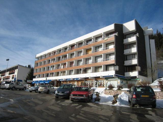South-facing studio with balcony, near slopes and shops FR-1-340-159 - Chamrousse